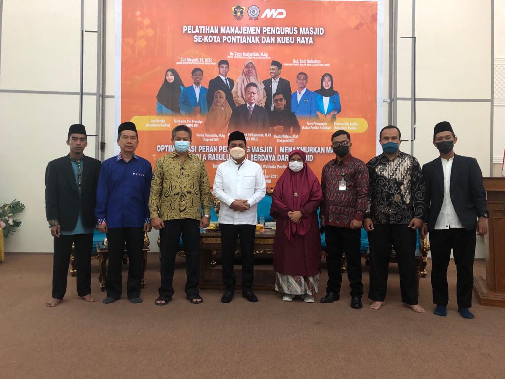 Wakil Wali Kota Pontianak Apresiasi Kegiatan Pelatihan Manajemen Pengurus Masjid Se-Kota Pontianak dan Se-Kubu Raya Prodi Manajemen Dakwah FUAD IAIN PONTIANAK
