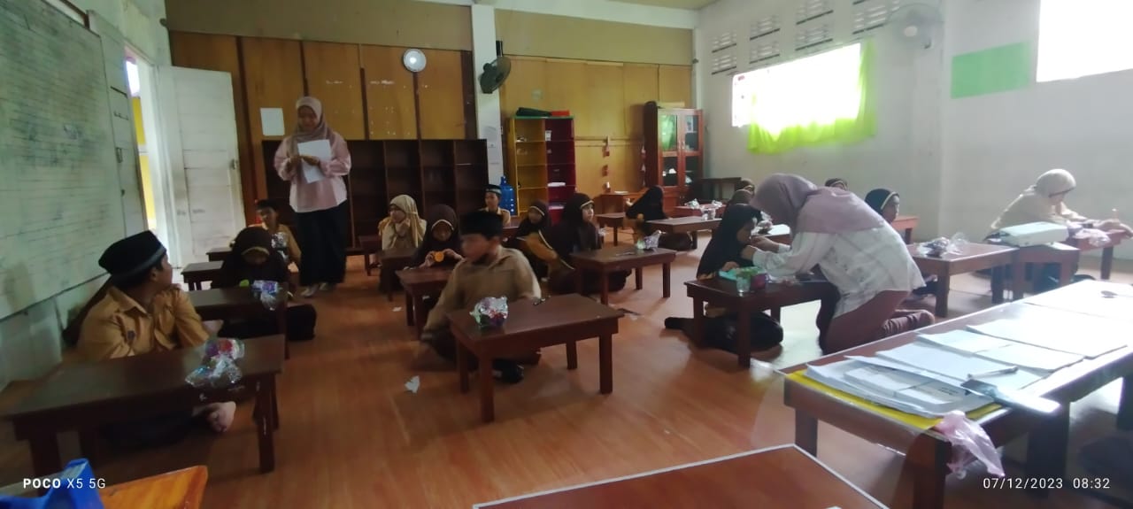 Wujud Tri Dharma Perguruan Tinggi Dosen dan Mahasiswa Psikologi Islam FUAD IAIN Pontianak Beri Intervensi Kepada Siswa