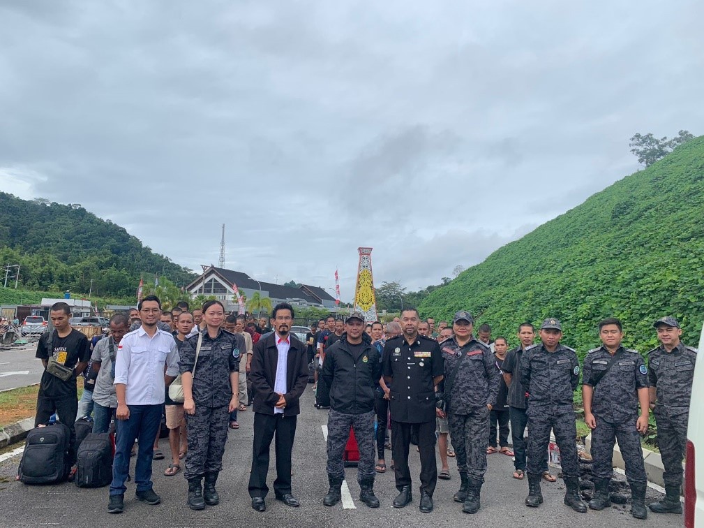 Mahasiswa FUAD Terjun ke Lapangan Ikut Serta dengan KJRI Kuching Melaksanakan Repatriasi dan Deportasi WNI/PMI Bermasalah Melalui Perbatasan Tebedu-Entikong