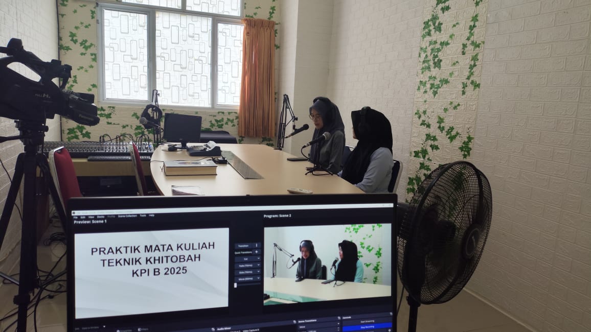 Mahasiswa KPI FDKI IAIN Pontianak Praktik Mata Kuliah Khitobah di Radio Prokom