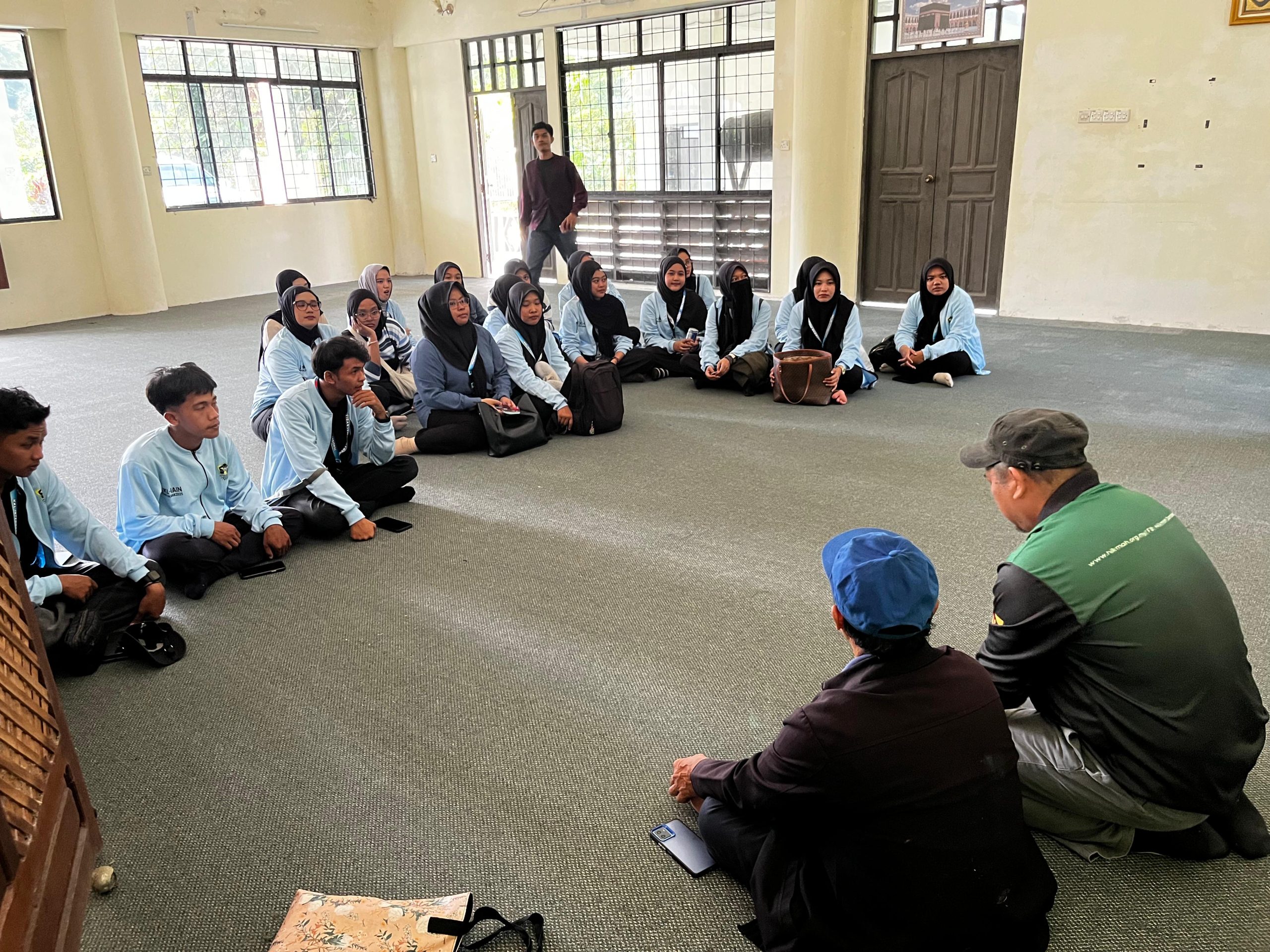 KKN Kolaboratif: Wujud Kerja Sama Internasional Antara IAIN dan Al-Hikmah