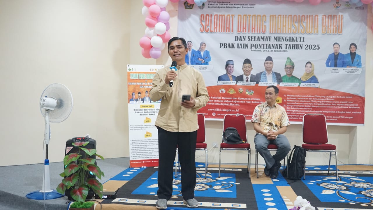 Inspirasi Nur Iskandar Warnai Hari Kedua PBAK FDKI IAIN Pontianak