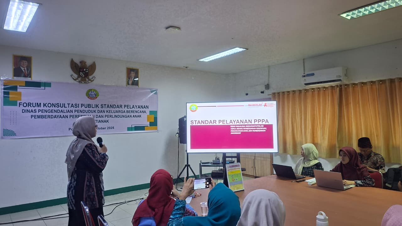 Mahasiswa PPL IAIN Pontianak Berpartisipasi dalam Forum Konsultasi Publik Standar Pelayanan DP2KBP3A Kota Pontianak