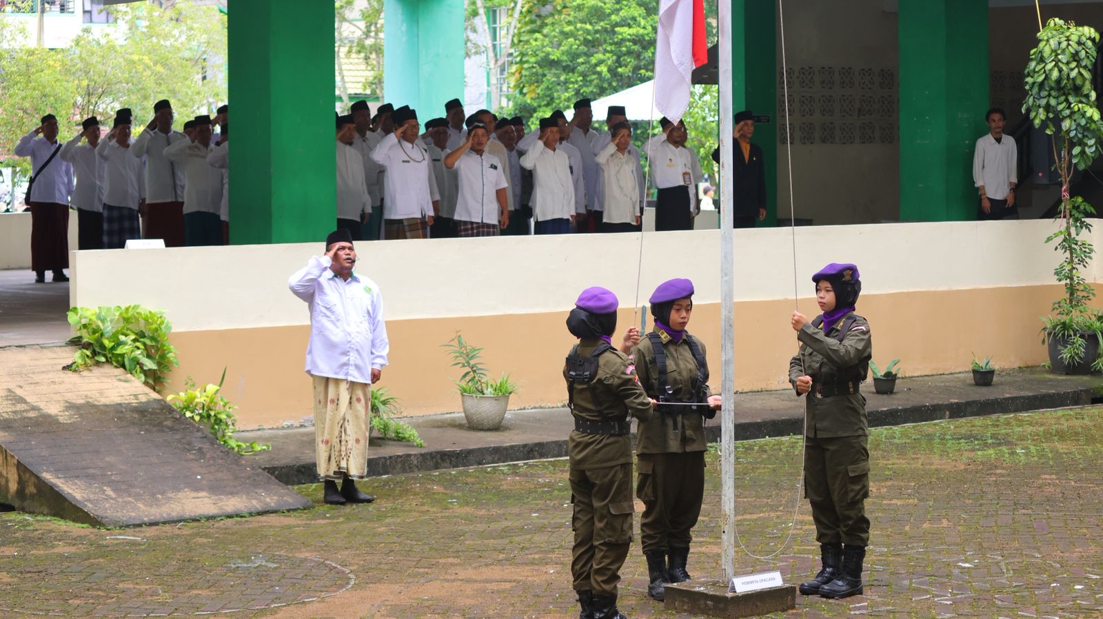 IAIN PONTIANAK MEMPERINGGATI HARI SANTRI